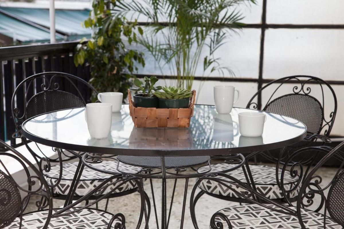 Pagrati Urban Oasis Getaway 2Bd Apt With Balcony 아테네 외부 사진