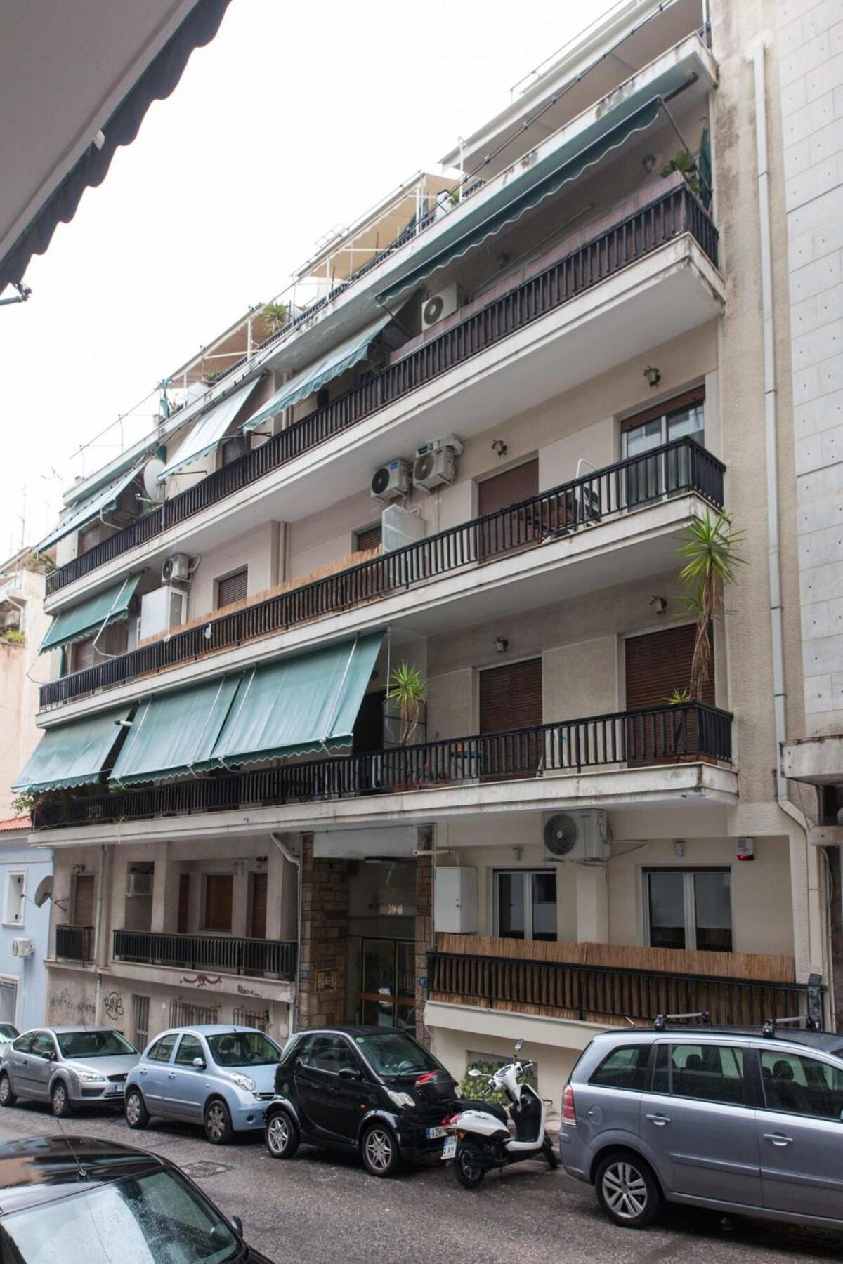 Pagrati Urban Oasis Getaway 2Bd Apt With Balcony 아테네 외부 사진