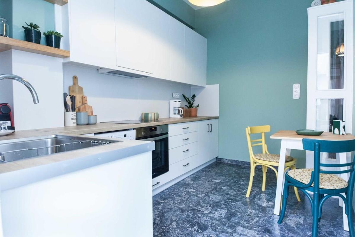 Pagrati Urban Oasis Getaway 2Bd Apt With Balcony 아테네 외부 사진