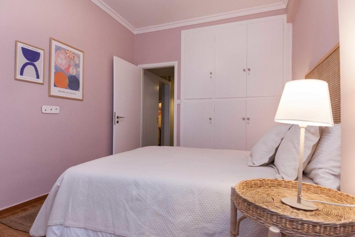 Pagrati Urban Oasis Getaway 2Bd Apt With Balcony 아테네 외부 사진