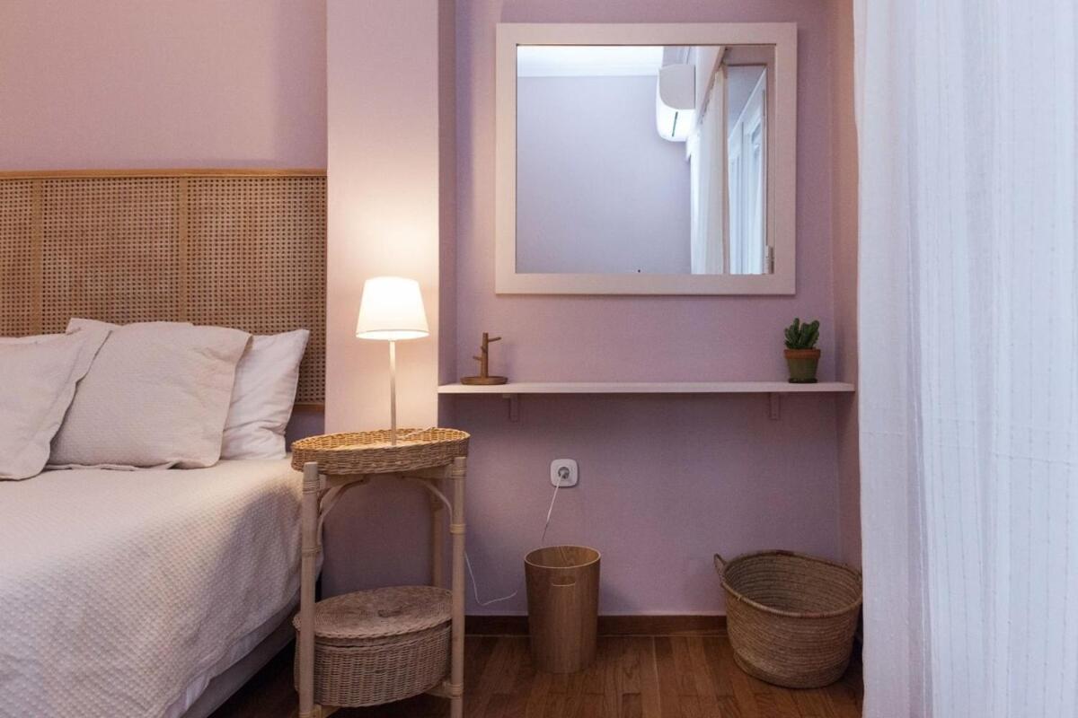 Pagrati Urban Oasis Getaway 2Bd Apt With Balcony 아테네 외부 사진