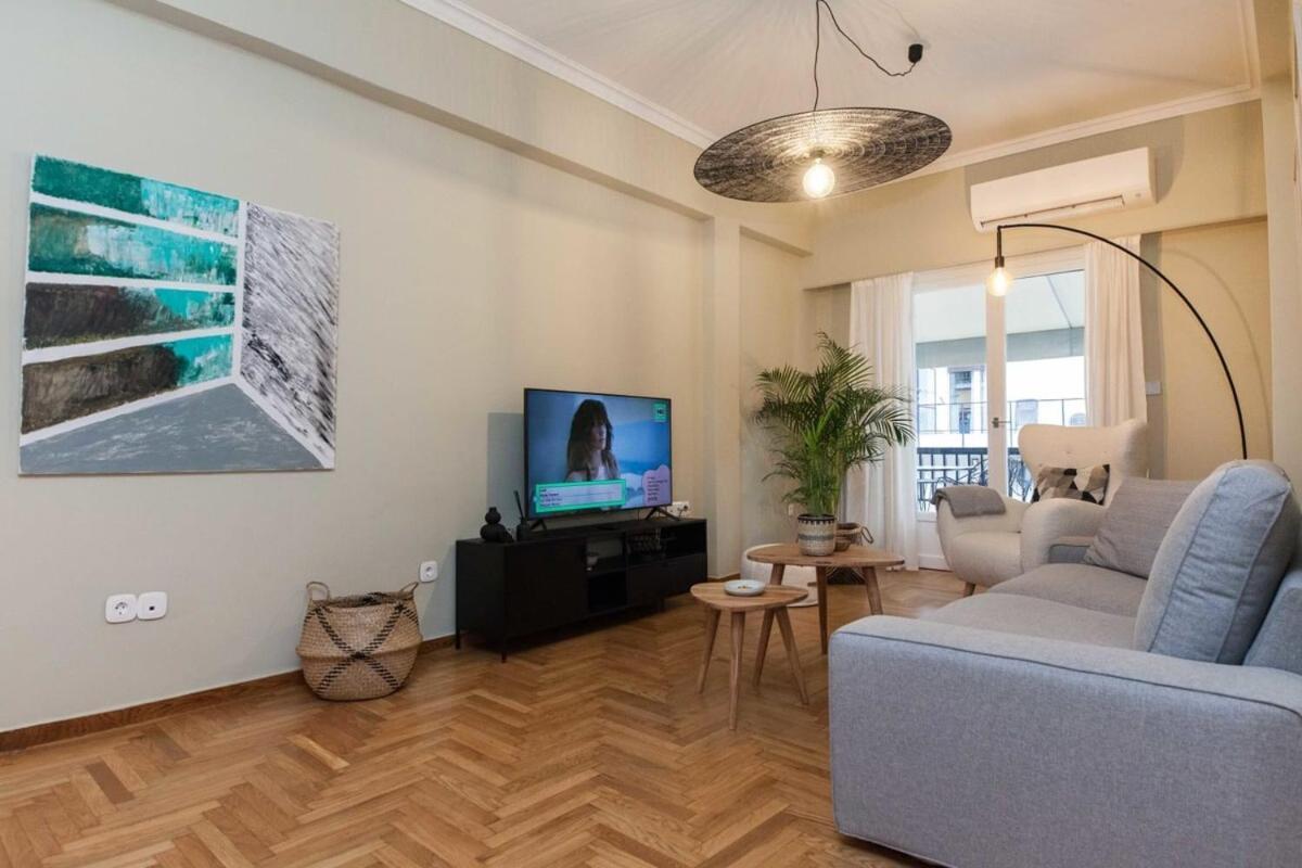 Pagrati Urban Oasis Getaway 2Bd Apt With Balcony 아테네 외부 사진