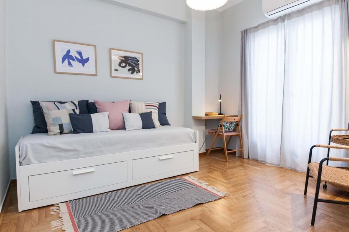 Pagrati Urban Oasis Getaway 2Bd Apt With Balcony 아테네 외부 사진